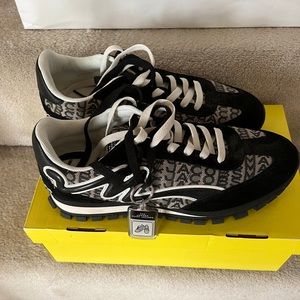 Marc Jacobs Jogger-New, still in box.